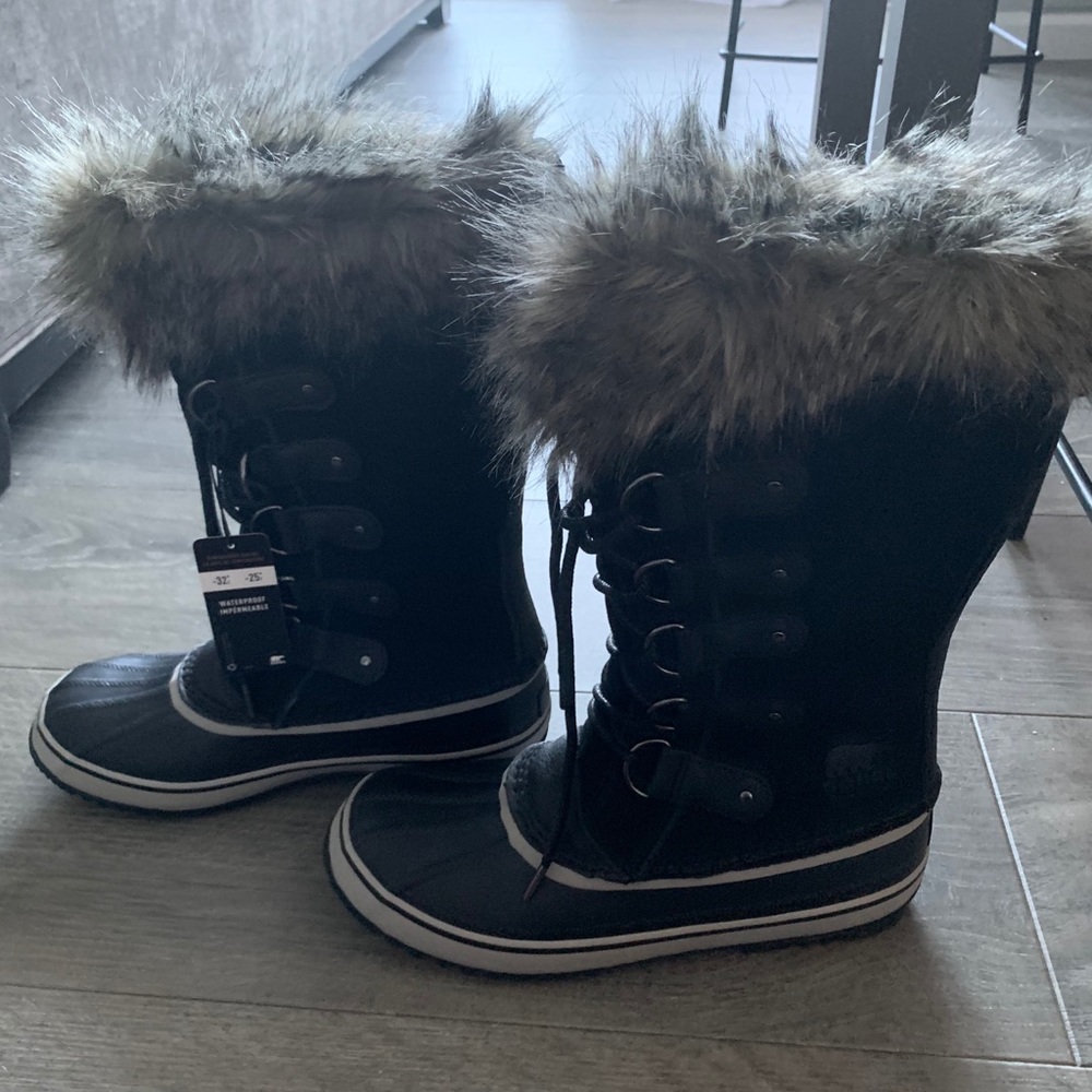 New Sorel Women’s Joan of Arctic Waterproof Boots